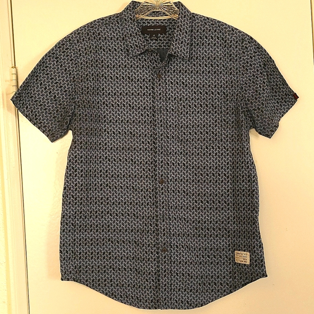 Men's shirt sleeve Adam Levine button down Shirt.